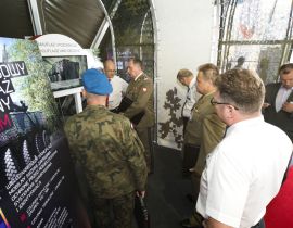 Miranda ekspertem w dziedzinie kamuflażu i pozoracji na Targach MSPO